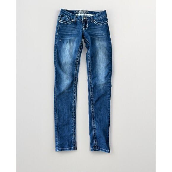 Maurices Embroidered Skinny Jeans Size 1/2 Stretch Low Rise - Picture 1 of 5